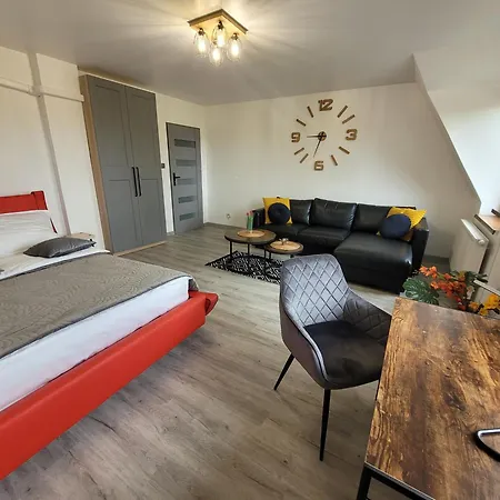 Radiostacja, Dwupokojowe, Parking Free, Klimatyzacja شقة *